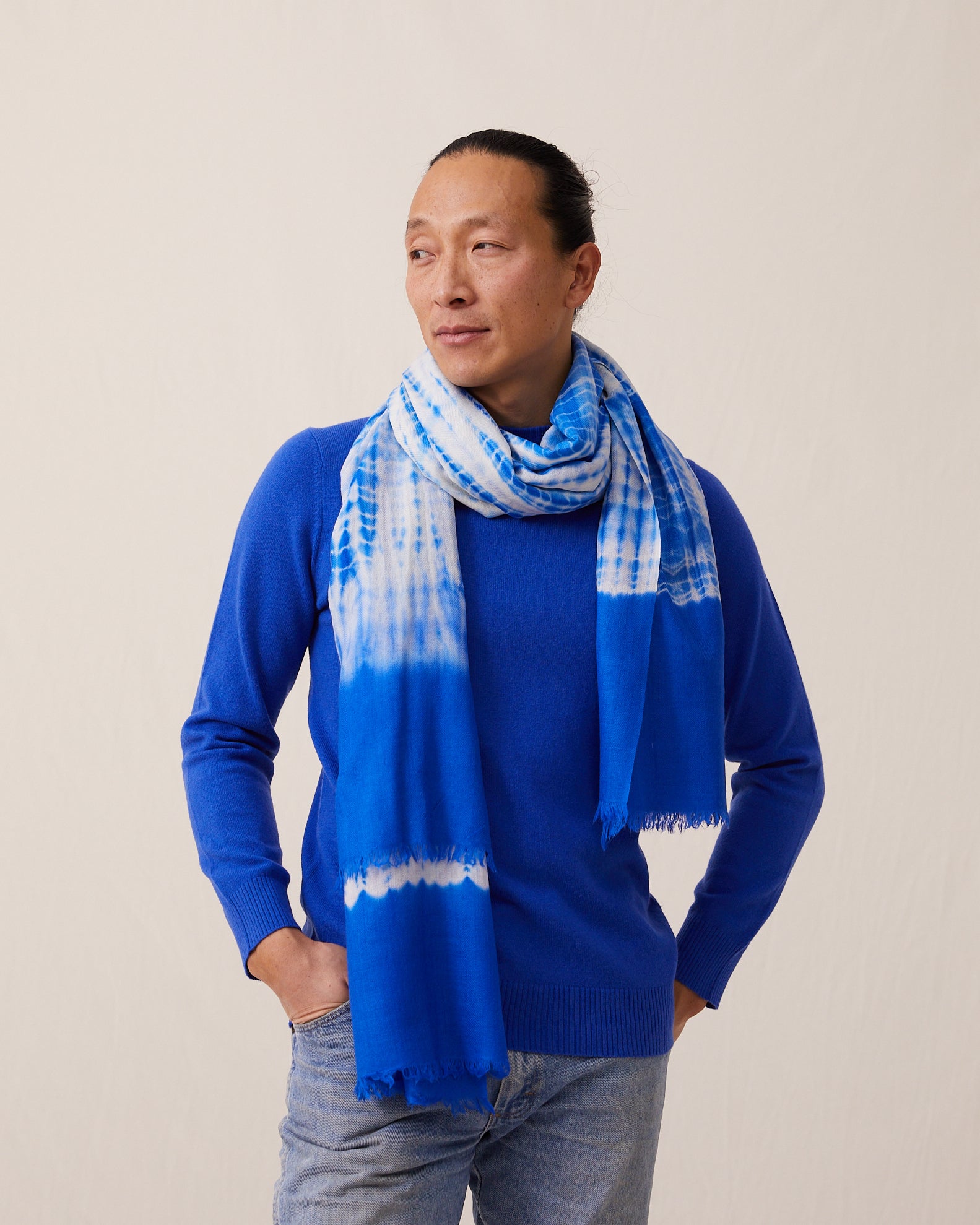 The Tie Dye shawl is beautifully tied in the Tie-Dye technique with roots in the Sui Dynasty (5th century AD).