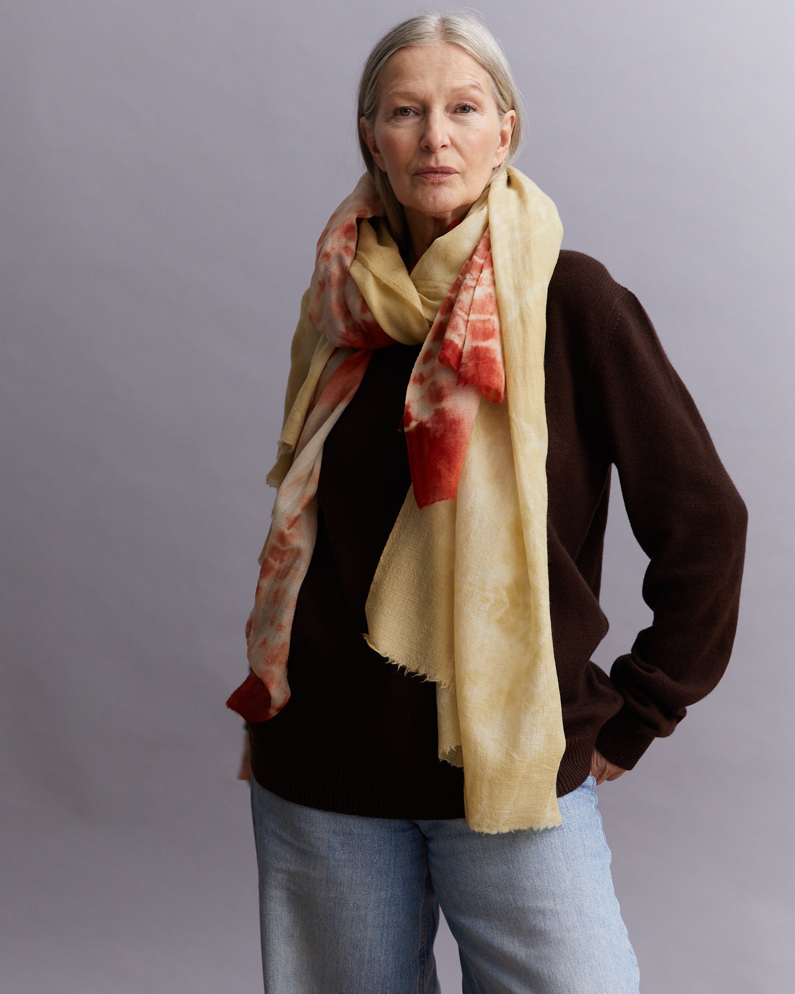 Yoga sjal i Ayurvediskt infärgad pashminaull - camelbeige