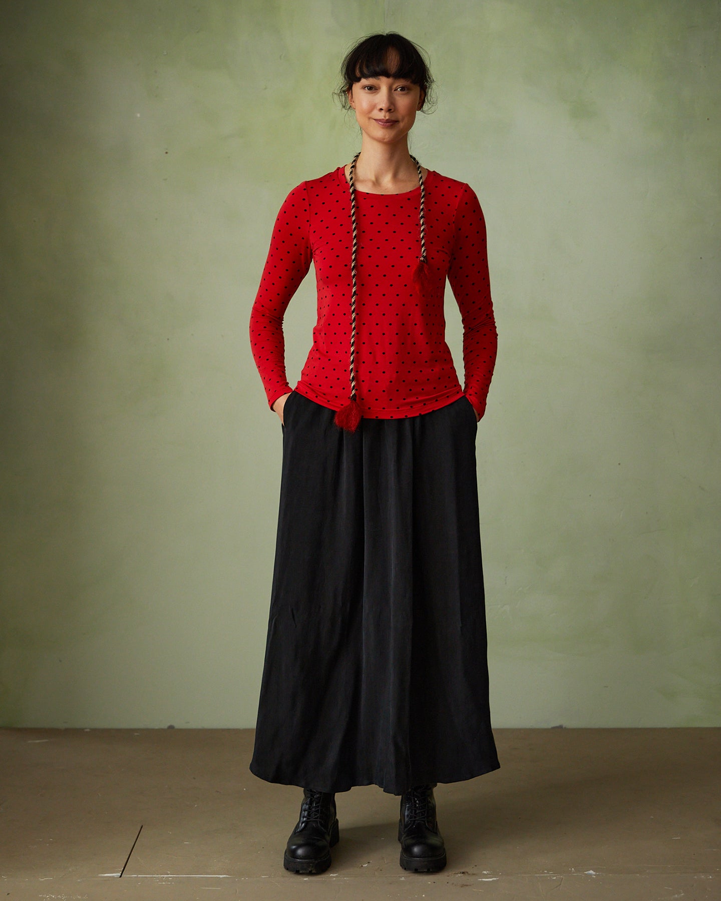 Dotted top of silky Lyocell sourced from European forests - Japan red