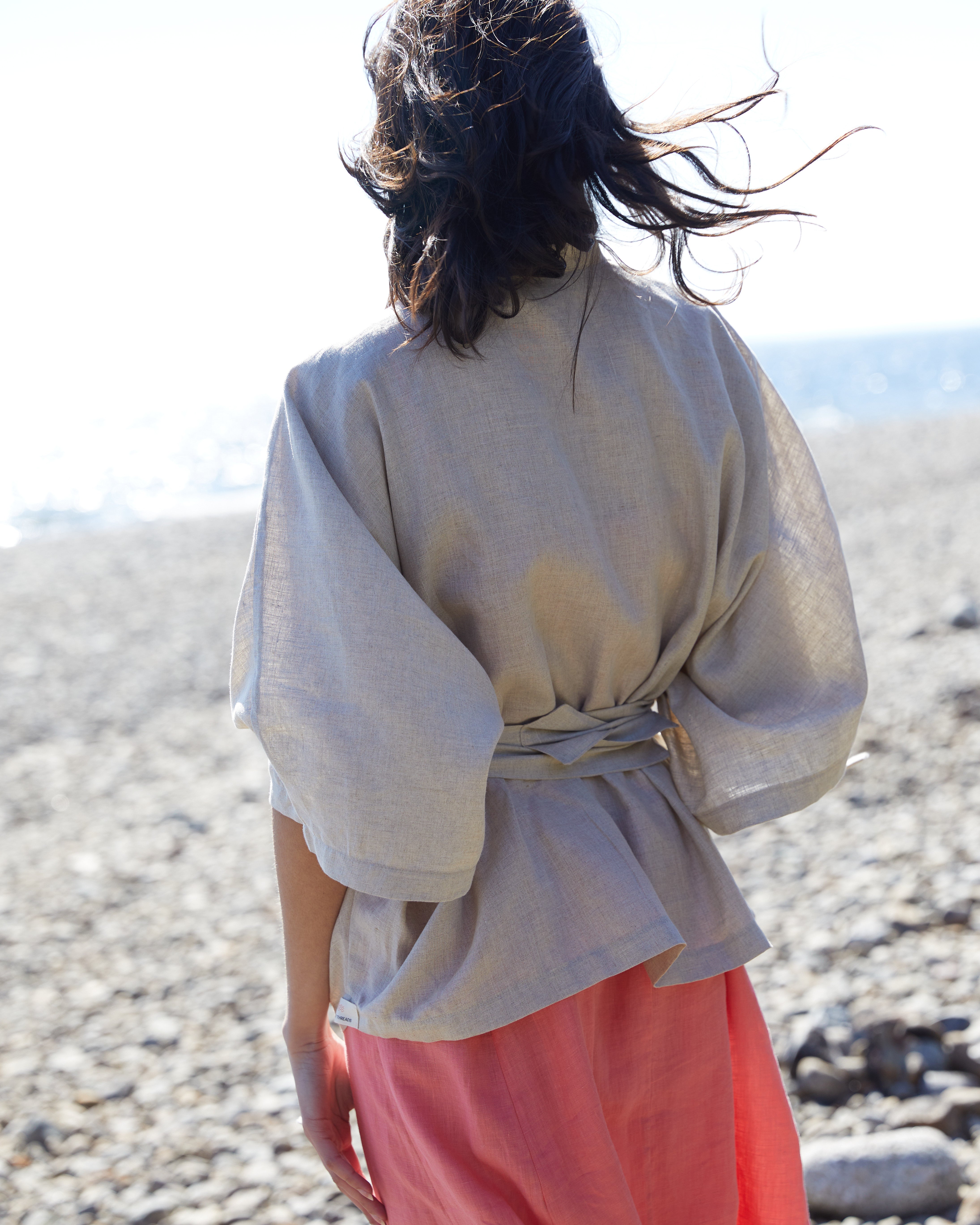 Kort kimono, blus i härligt linne – Raw Linen
