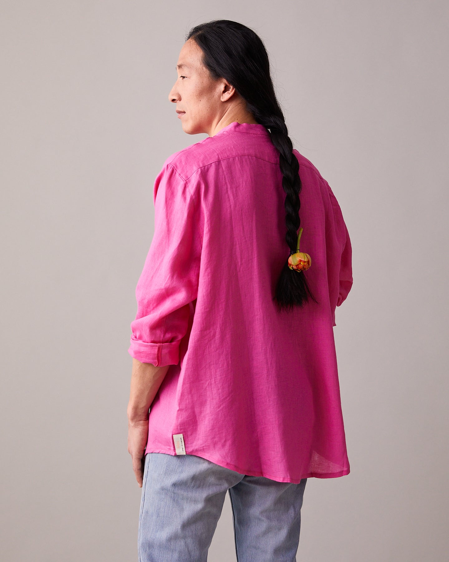 Rymlig murarskjorta i härligt linne (unisex) – rosa