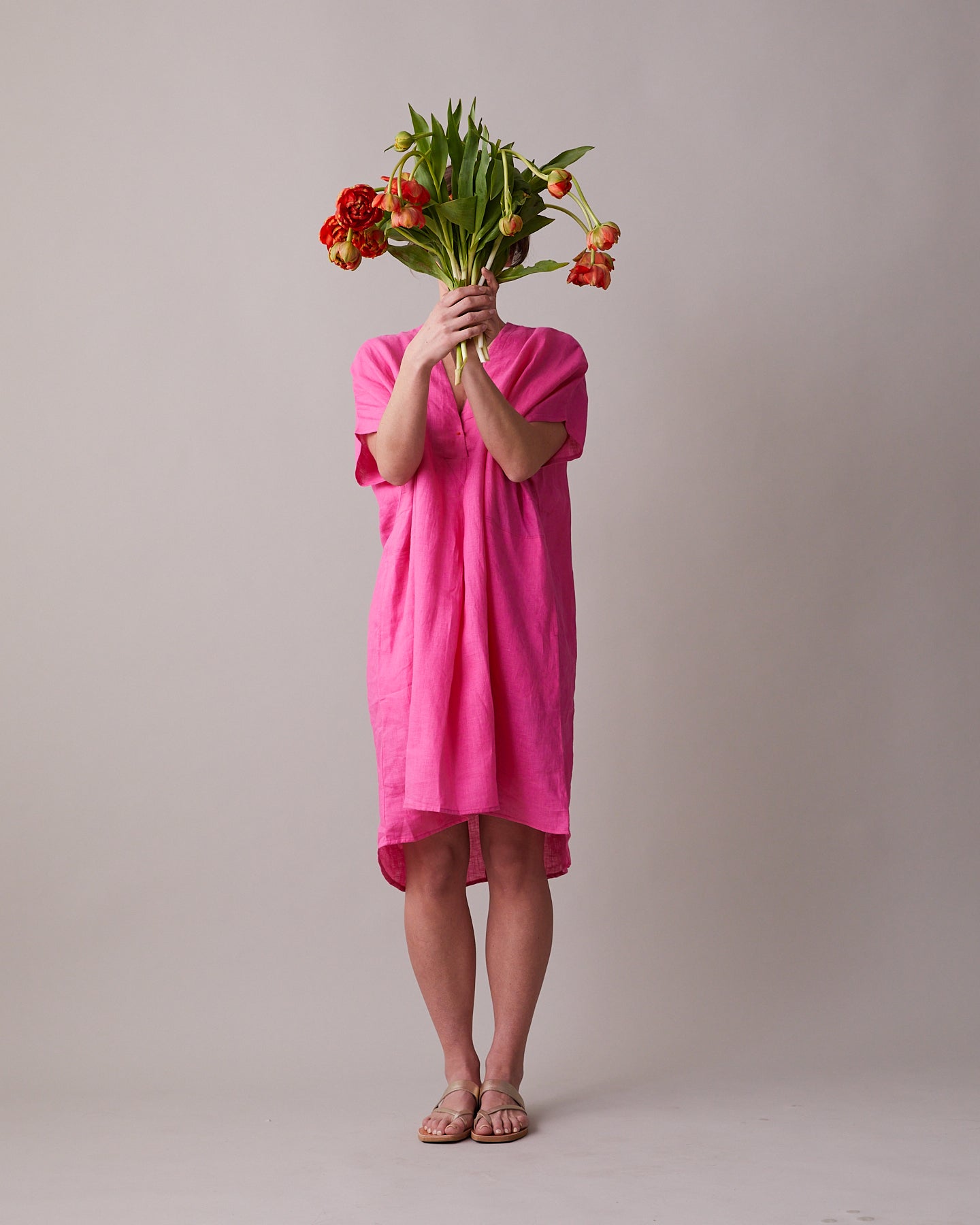 Linen Dress – V-necked  – Peony pink