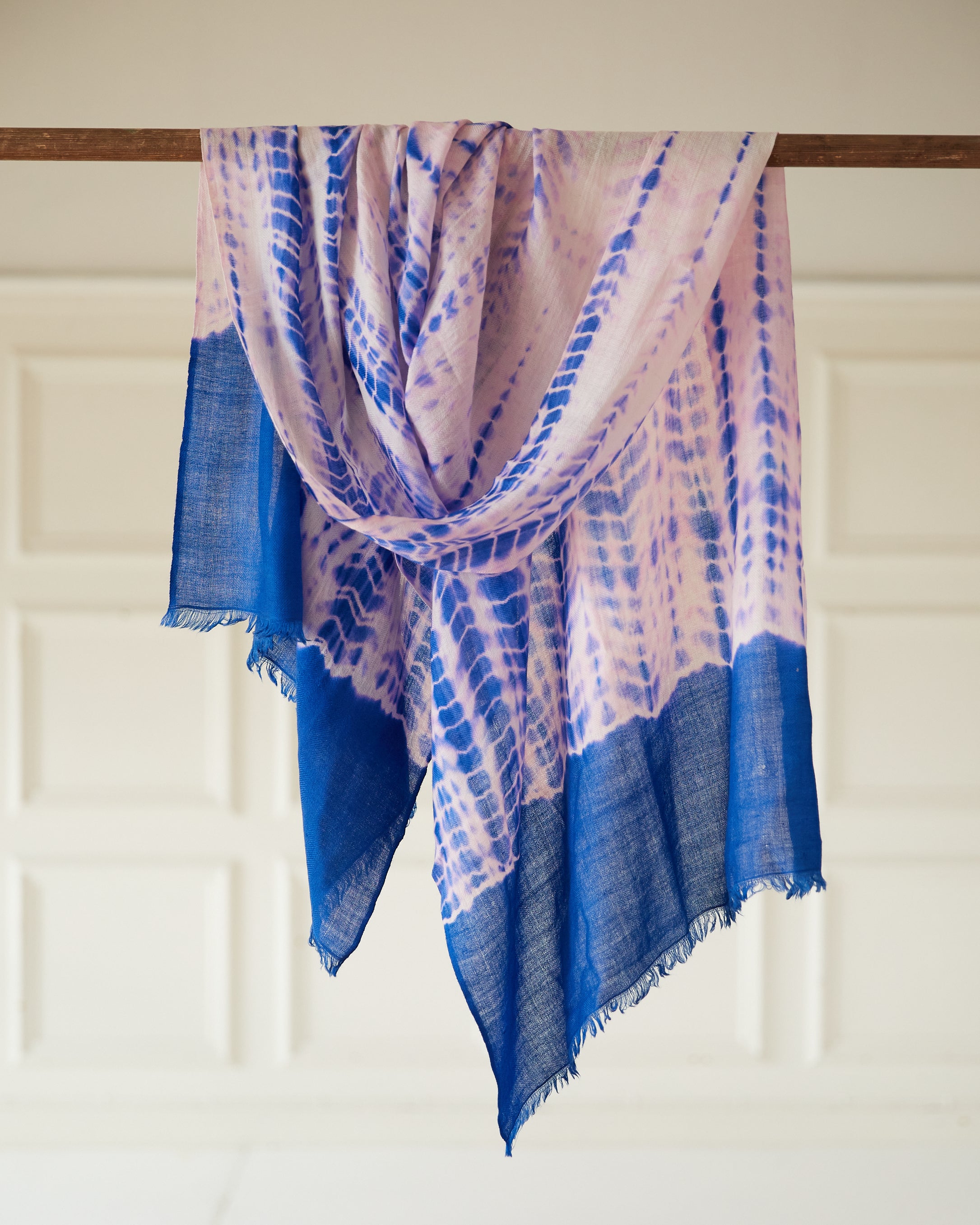 The Tie Dye shawl is beautifully tied in the Tie-Dye technique with roots in the Sui Dynasty (5th century AD).