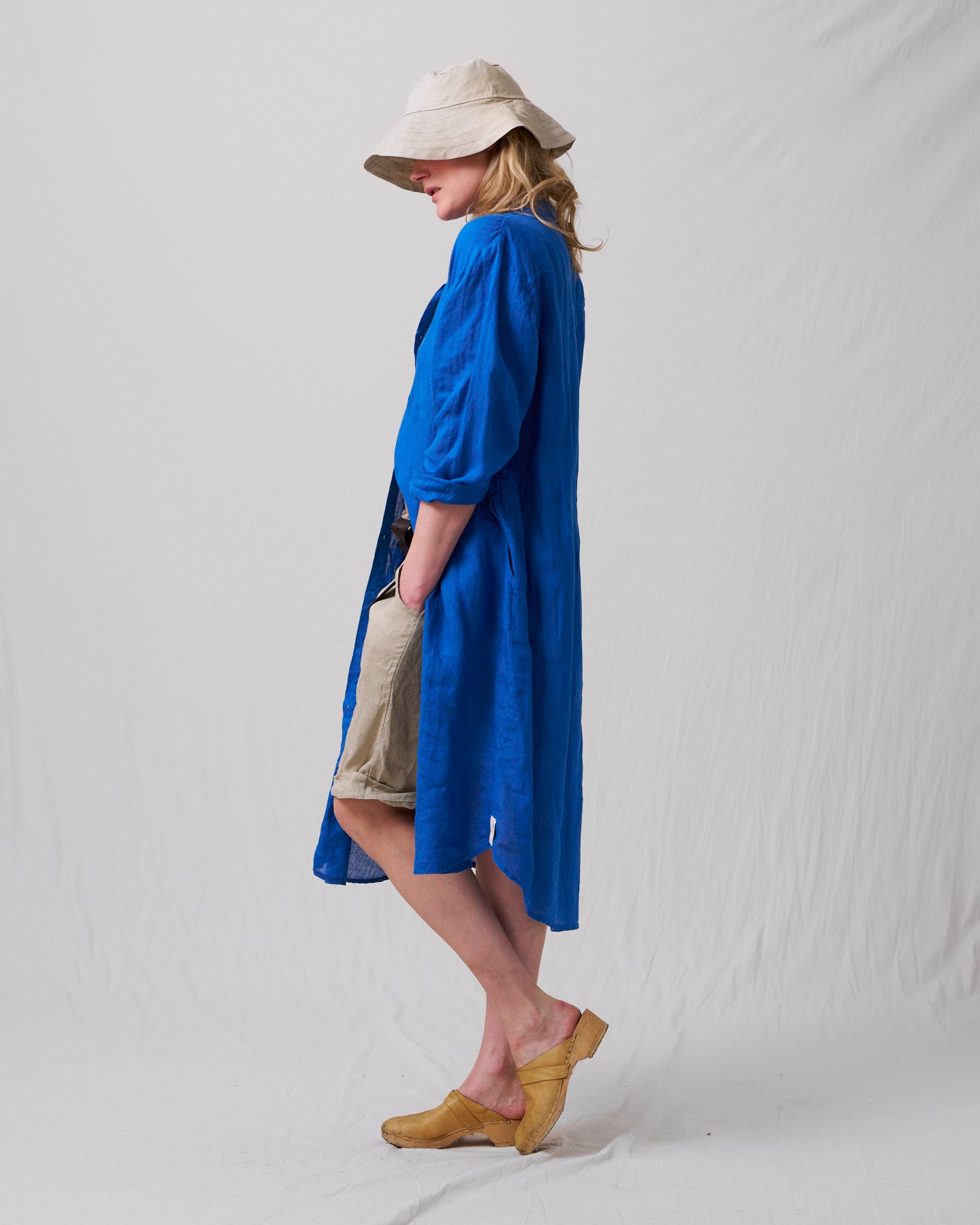 Long, Fine Linen Shirt – Ocean Blue