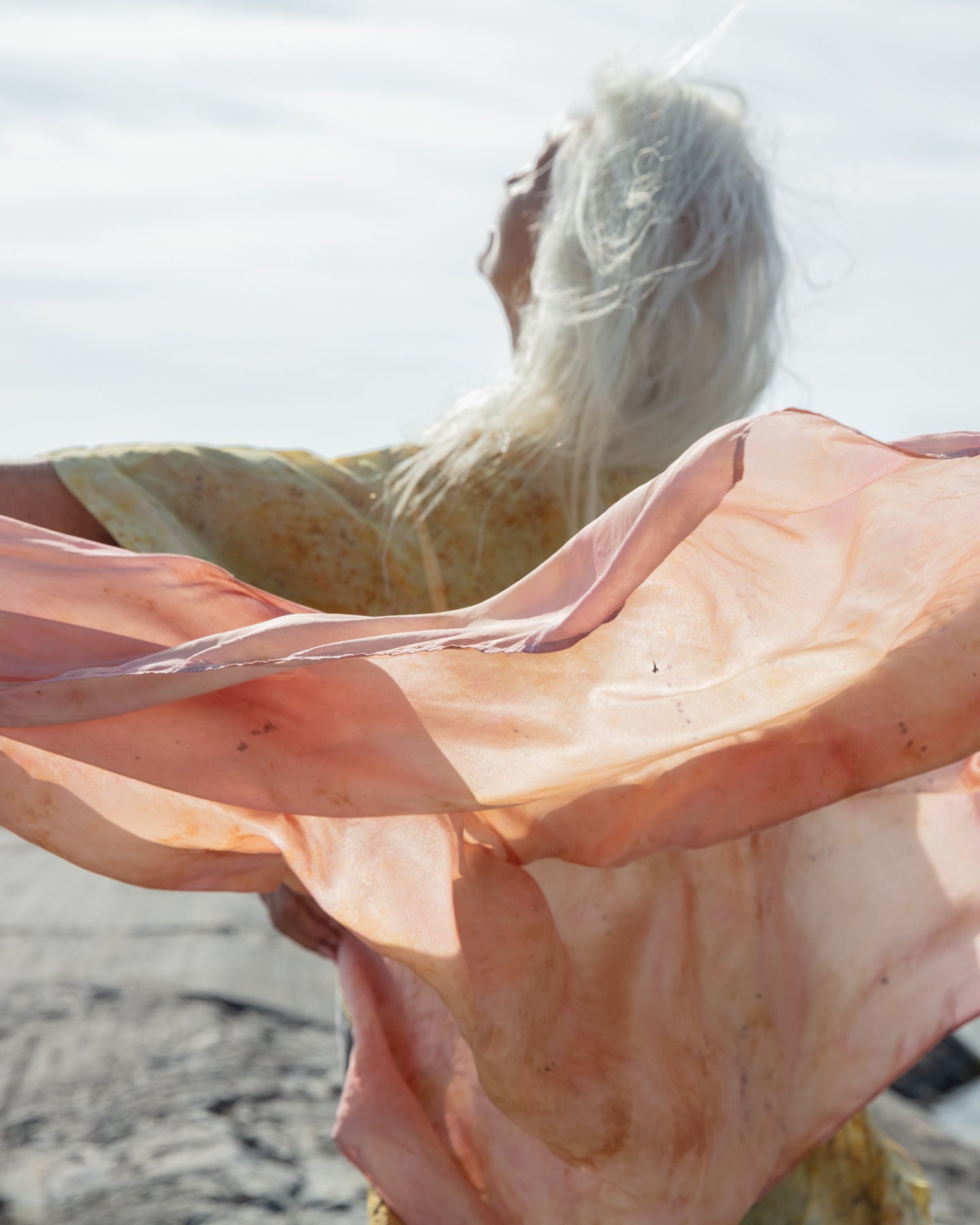 Shawl in silk, natural dyed, orange