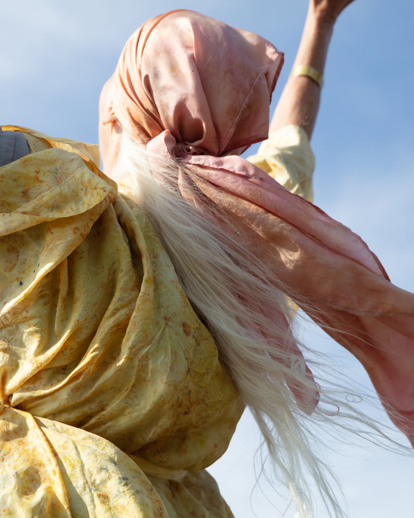 Shawl in silk, natural dyed, orange