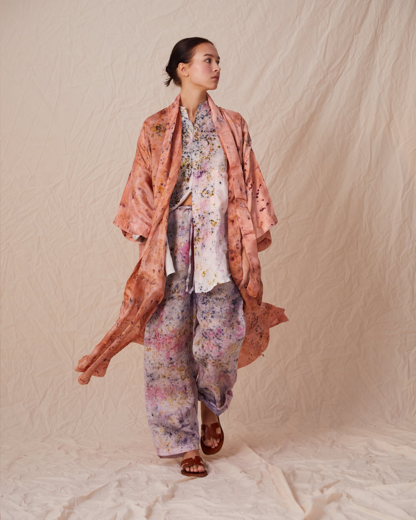 Kimono in silk naturally coloured, pink flower