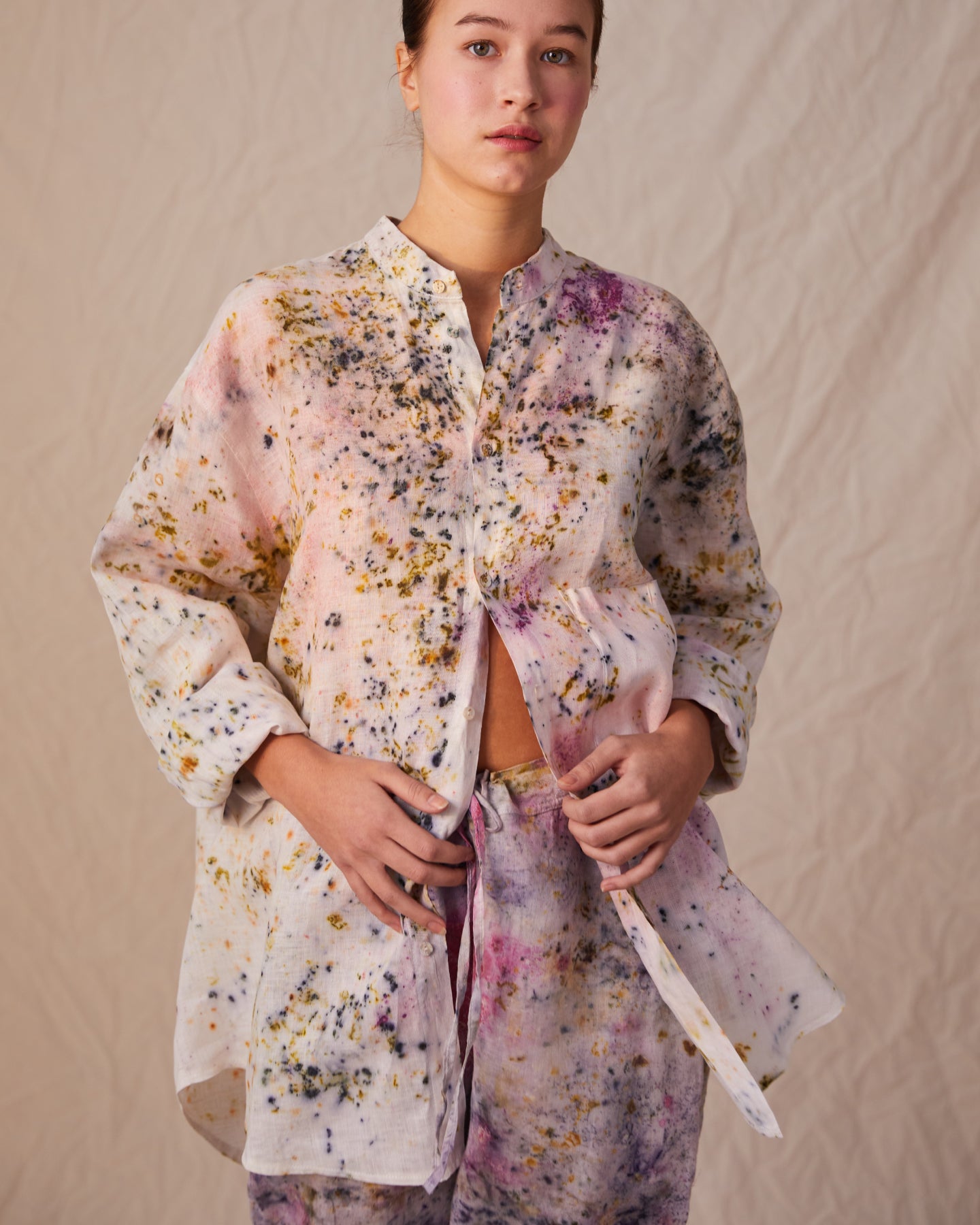 Plant Dye roomy, Linen Banded-collar Shirt (Unisex) – unique piece of wearable art