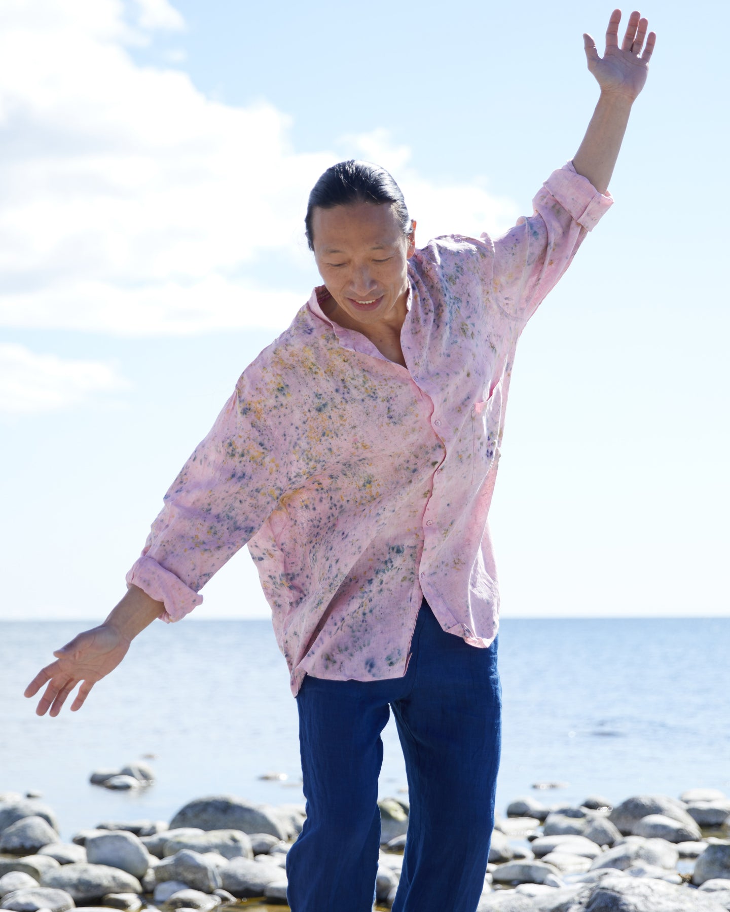 Plant Dye roomy, Linen Banded-collar Shirt (Unisex) – unique piece of wearable art, pink