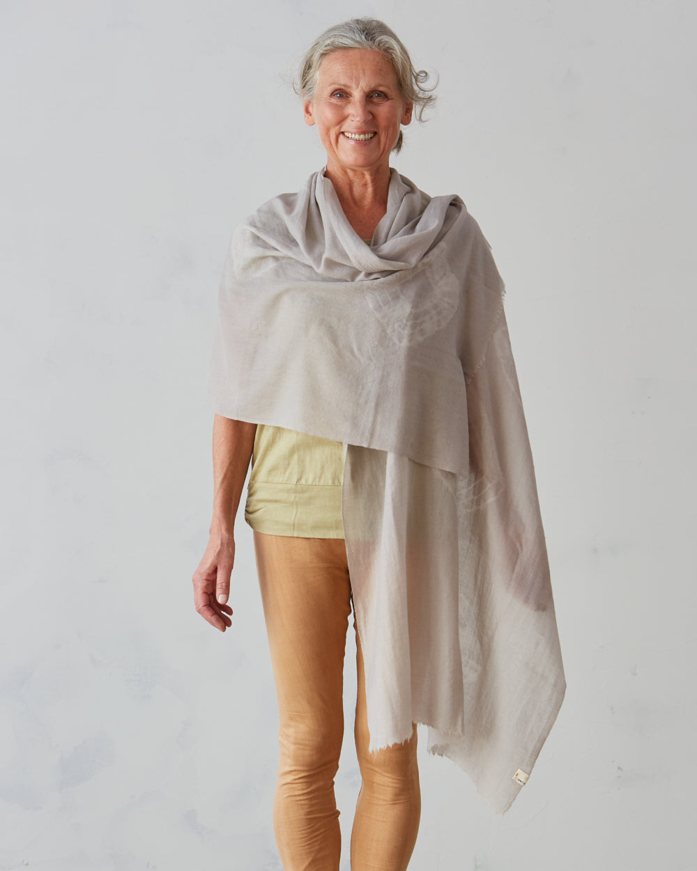 Ayurvedically Dyed Pashmina Wool Yoga Shawl – Grey