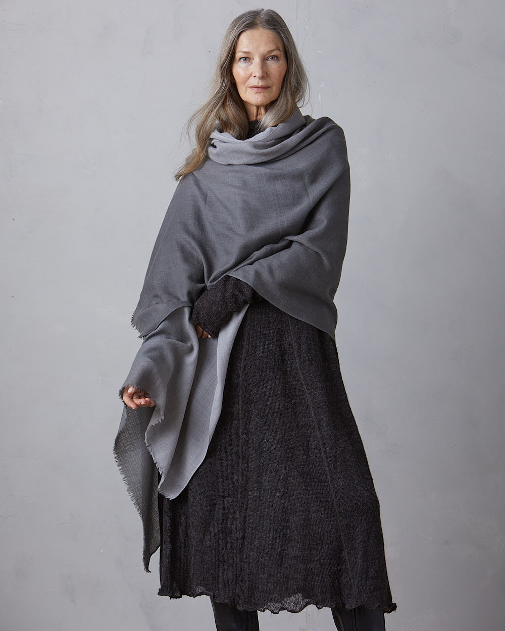 Big tinted Hand-woven Merino Shawl – Grey