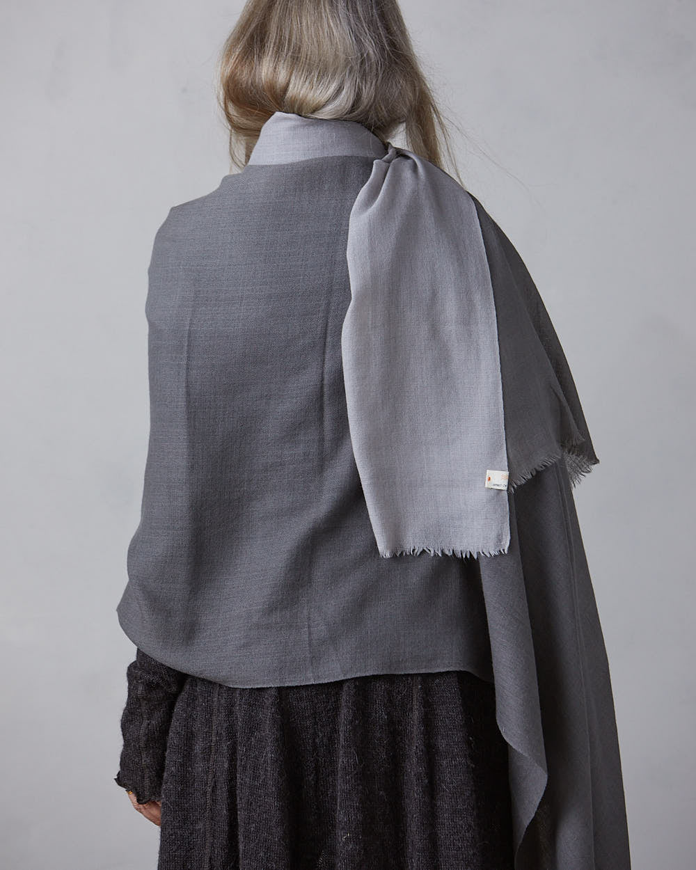 Big tinted Hand-woven Merino Shawl – Grey