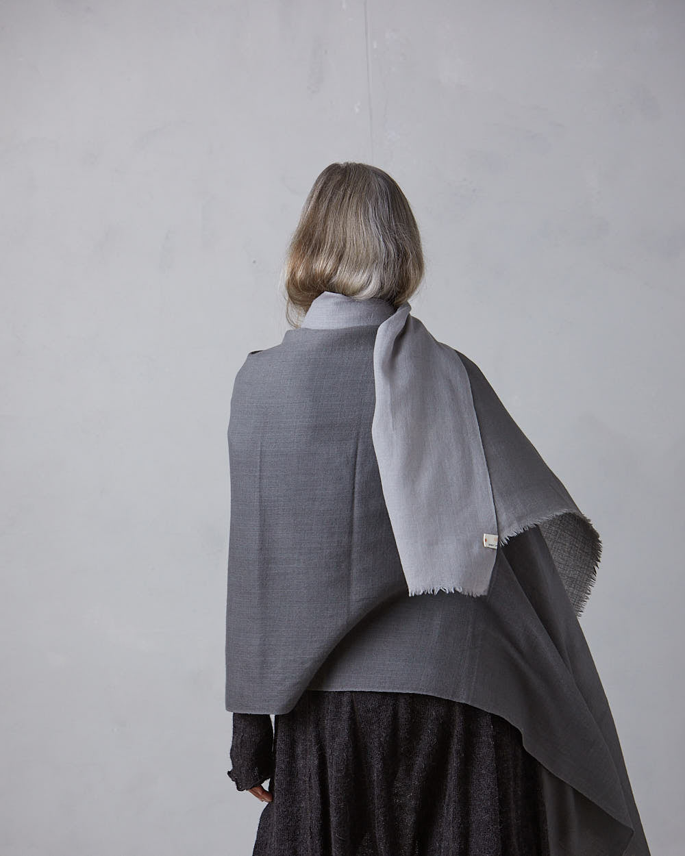 Big tinted Hand-woven Merino Shawl – Grey