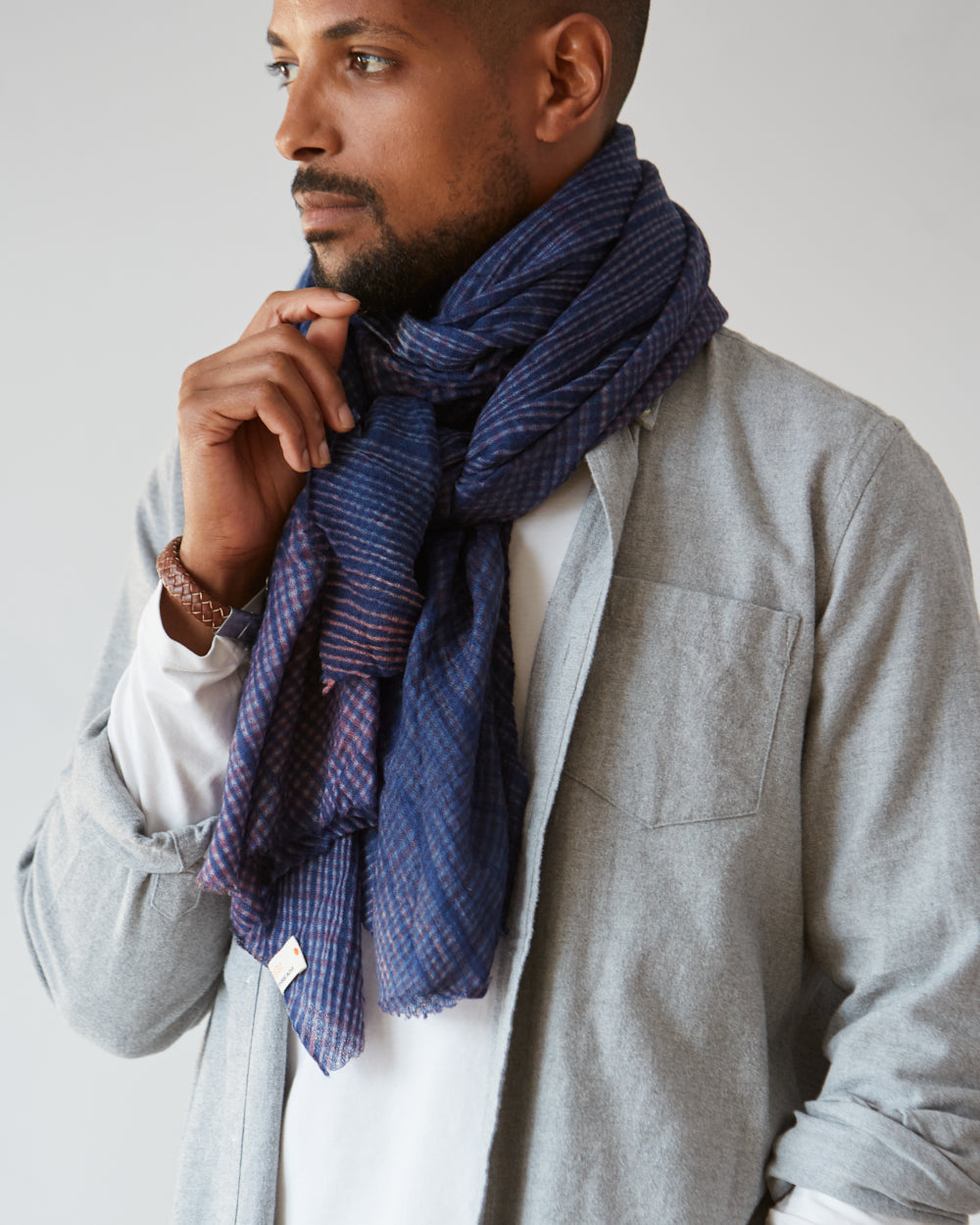 Arashi Shibori Indigo Pashmina Wool Shawl – Indigo and English red