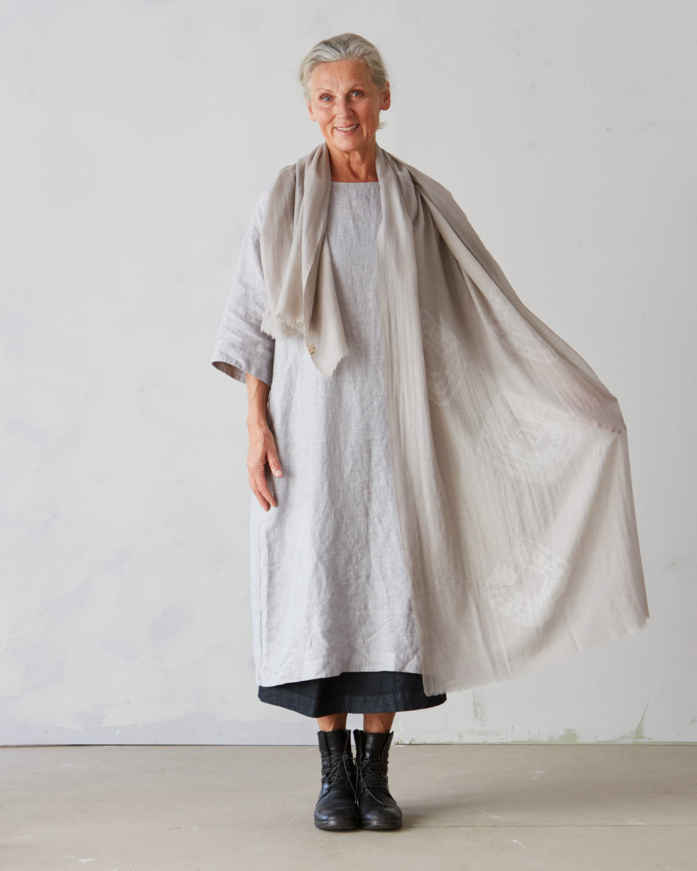 Ayurvedically Dyed Pashmina Wool Yoga Shawl – Grey