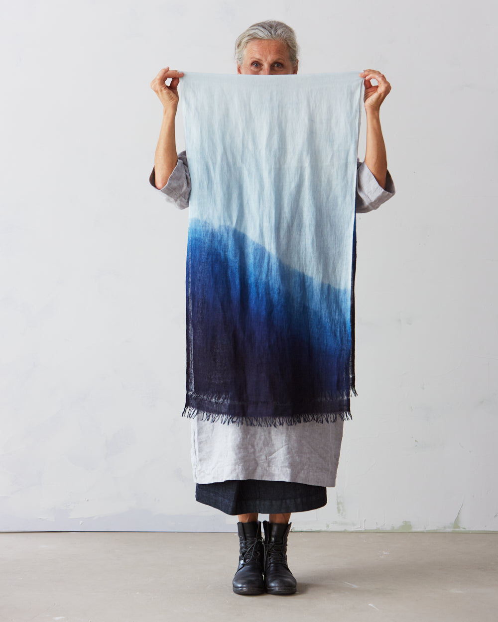 “Himalayan Mountains” Indigo-dyed Linen Shawl – Limited Edition