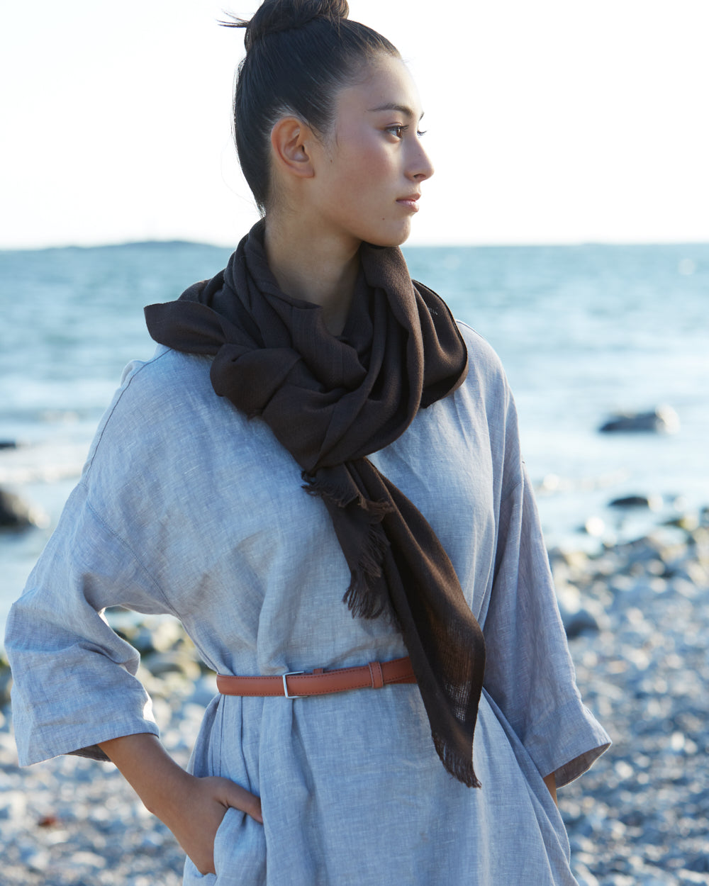 Pema West Bengali Merino Wool Shawl – Obsidian Black
