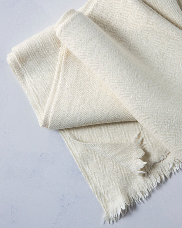 Yak and Merino Wool Shawl from Himachal Pradesh – Snow White