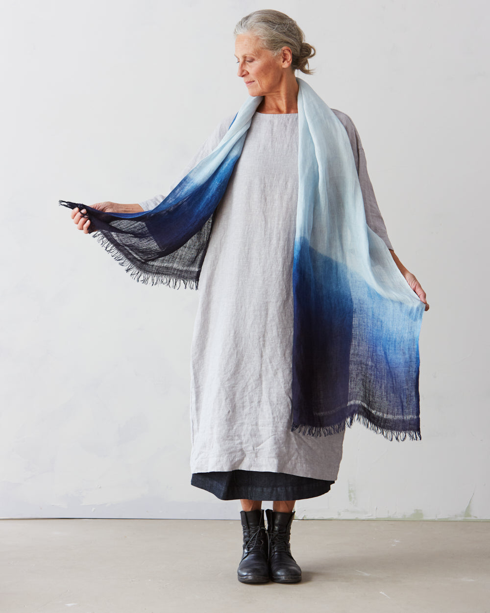 “Himalayan Mountains” Indigo-dyed Linen Shawl – Limited Edition