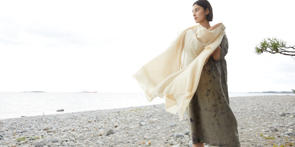 Exclusive, Large Shawl of the Softest, Naturally Dyed Pashmina Wool – Tea waste