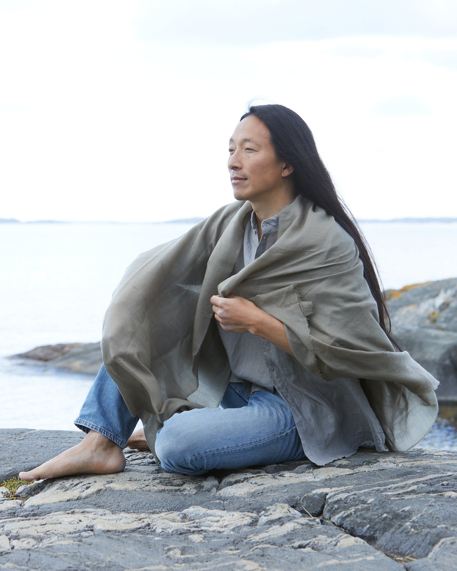 Exclusive, Large Shawl of the Softest, Naturally Dyed Pashmina Wool – Grey Fog