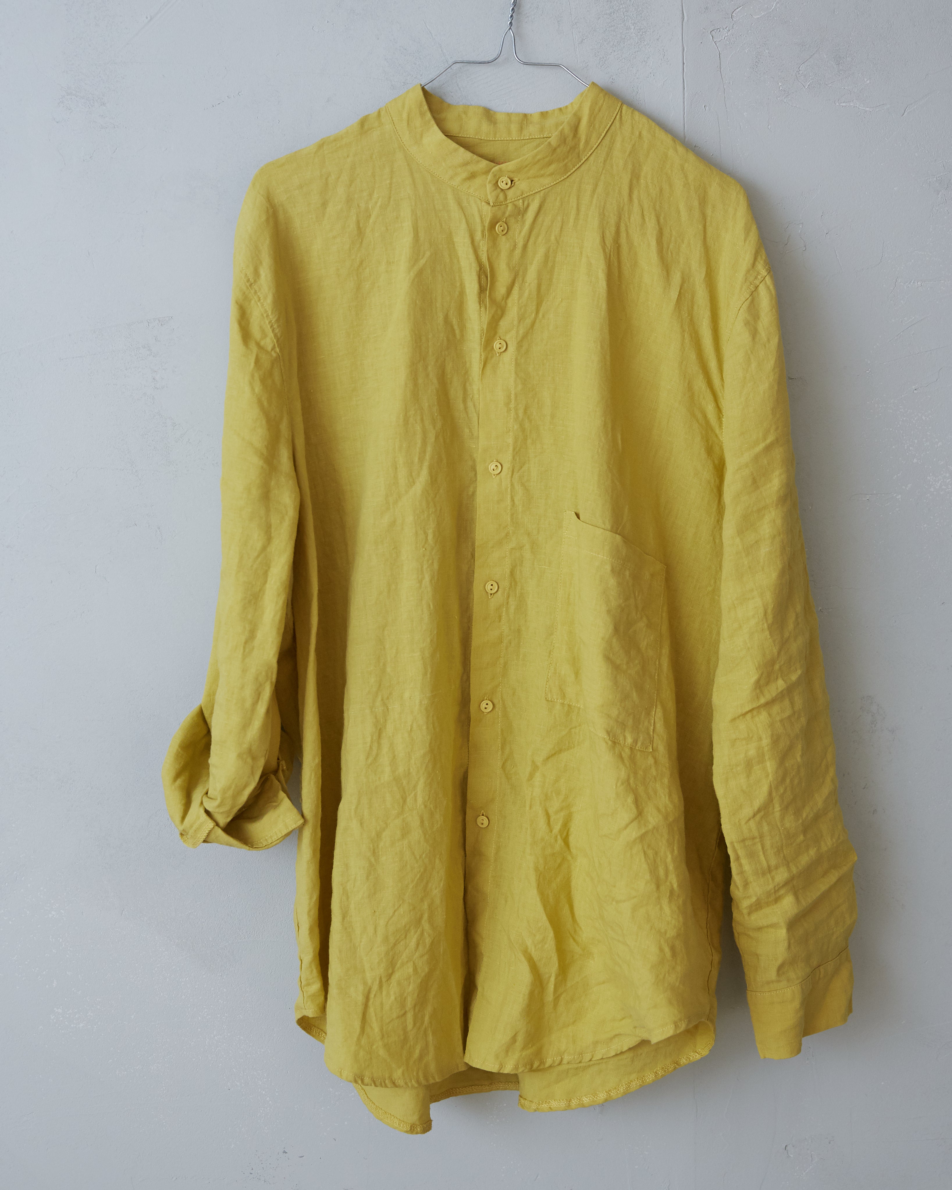 Roomy, Linen Banded-collar Shirt (Unisex)  – Yellow
