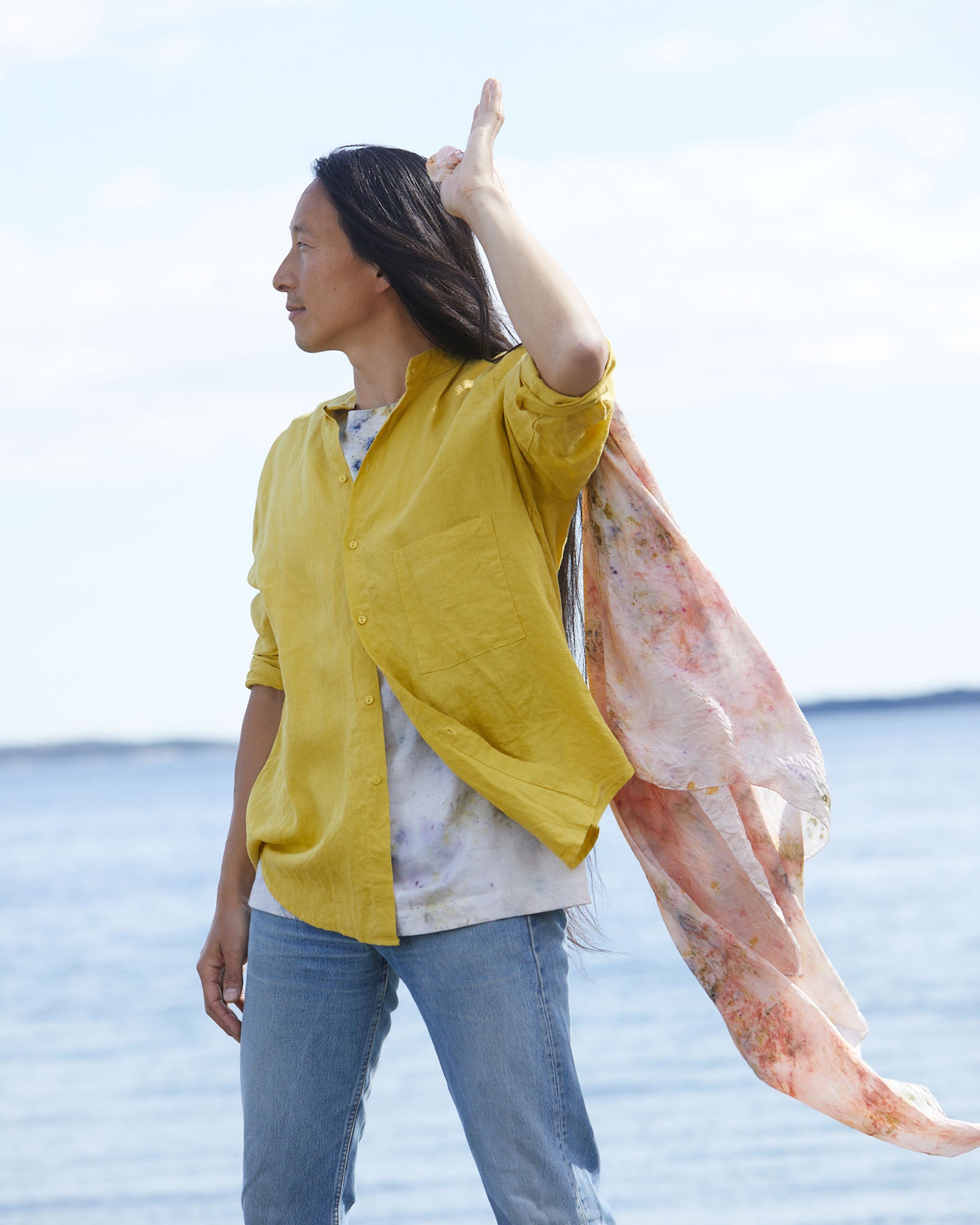 Roomy, Linen Banded-collar Shirt (Unisex)  – Yellow