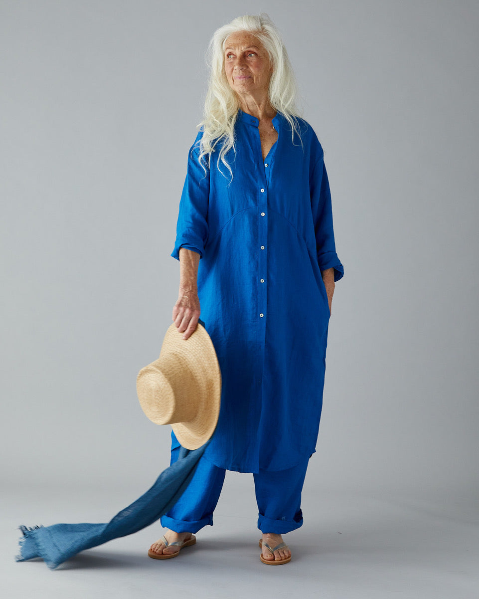 Long, Fine Linen Shirt – Ocean Blue