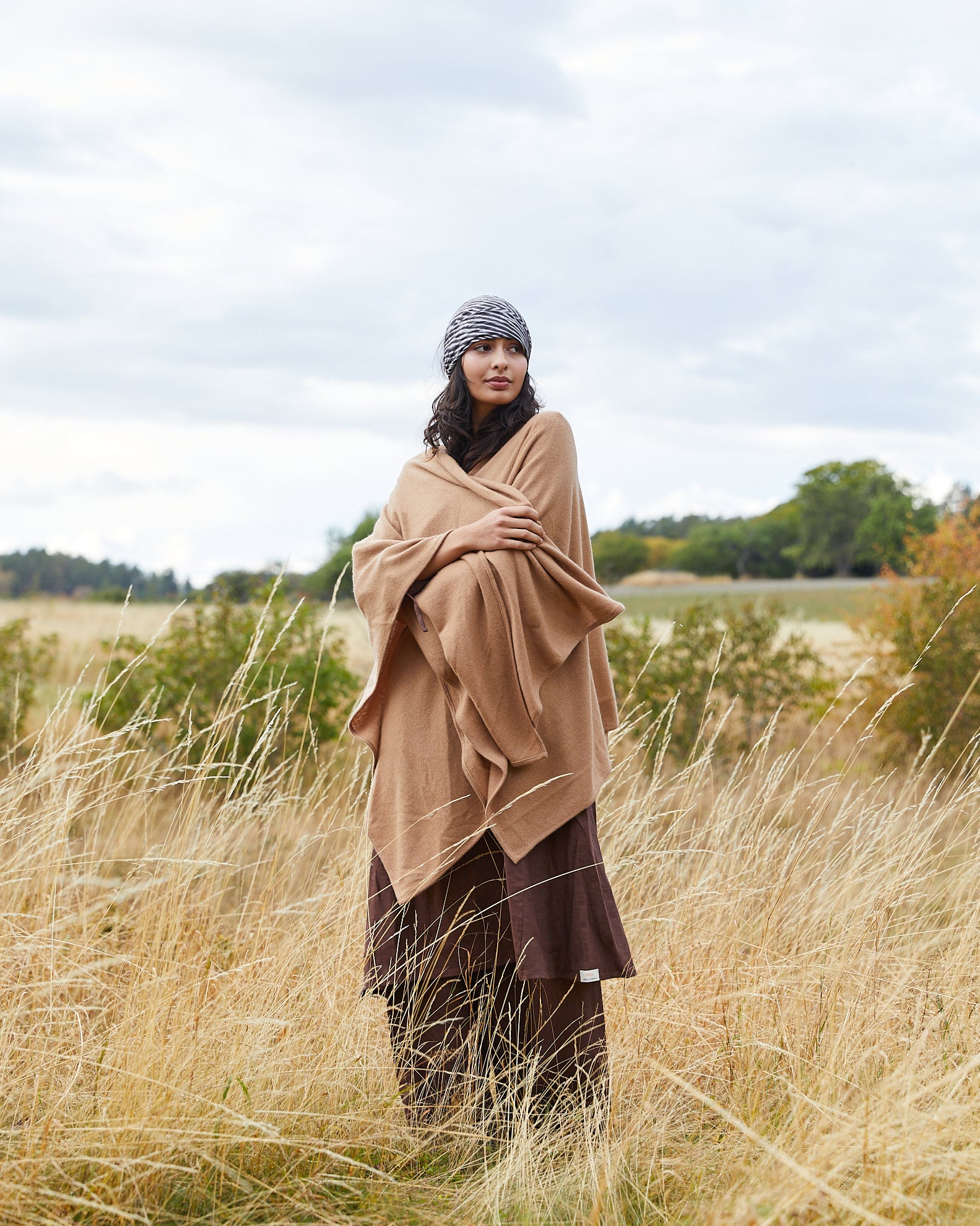 Kashmir poncho från Nepal,  exklusiv,  Camel beige