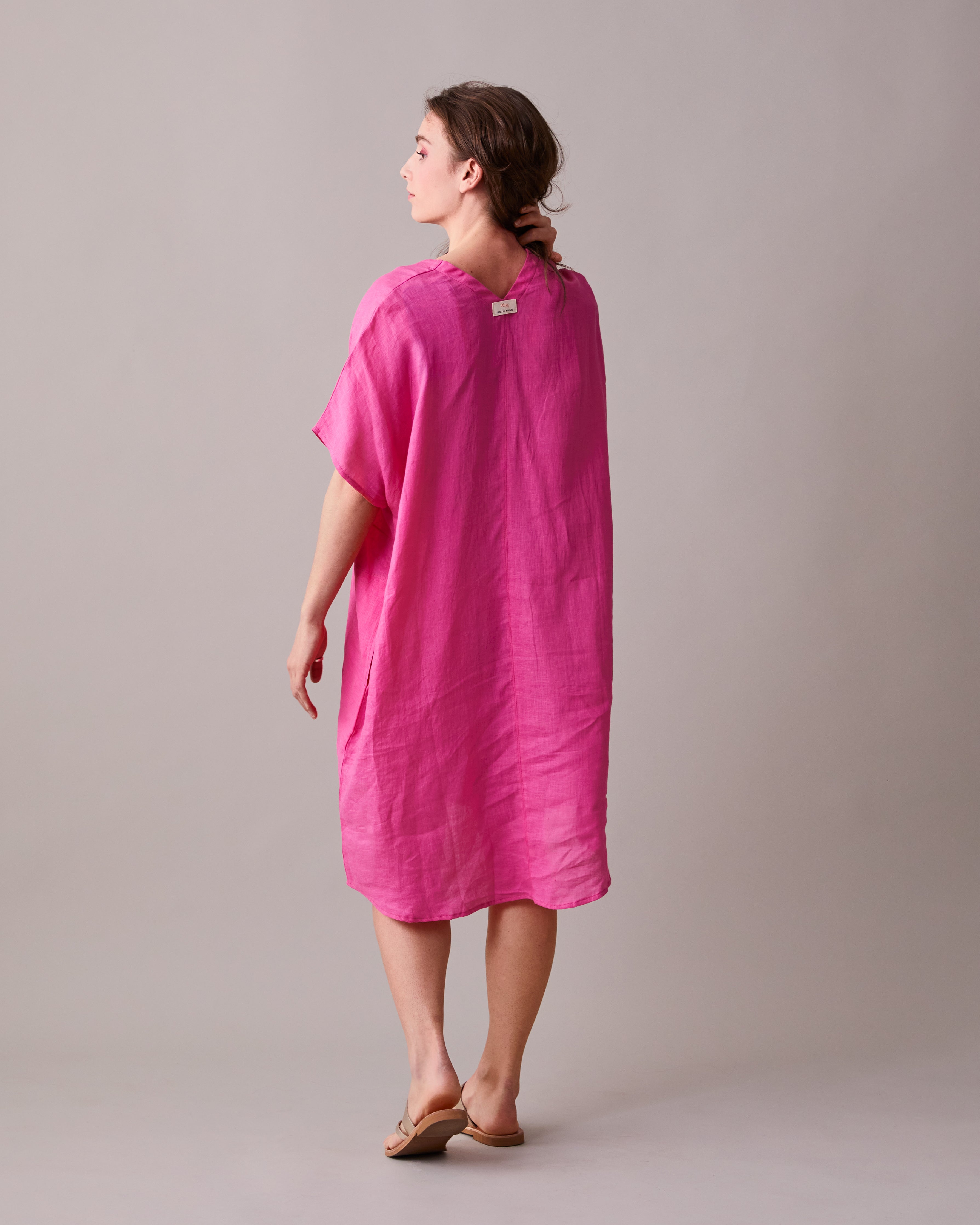 Linen Dress – V-necked  – Peony pink