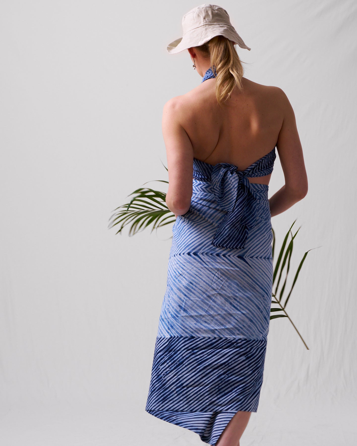 Sarong, naturally dyed in indigo or cashmere, cotton, knotted in Shibori