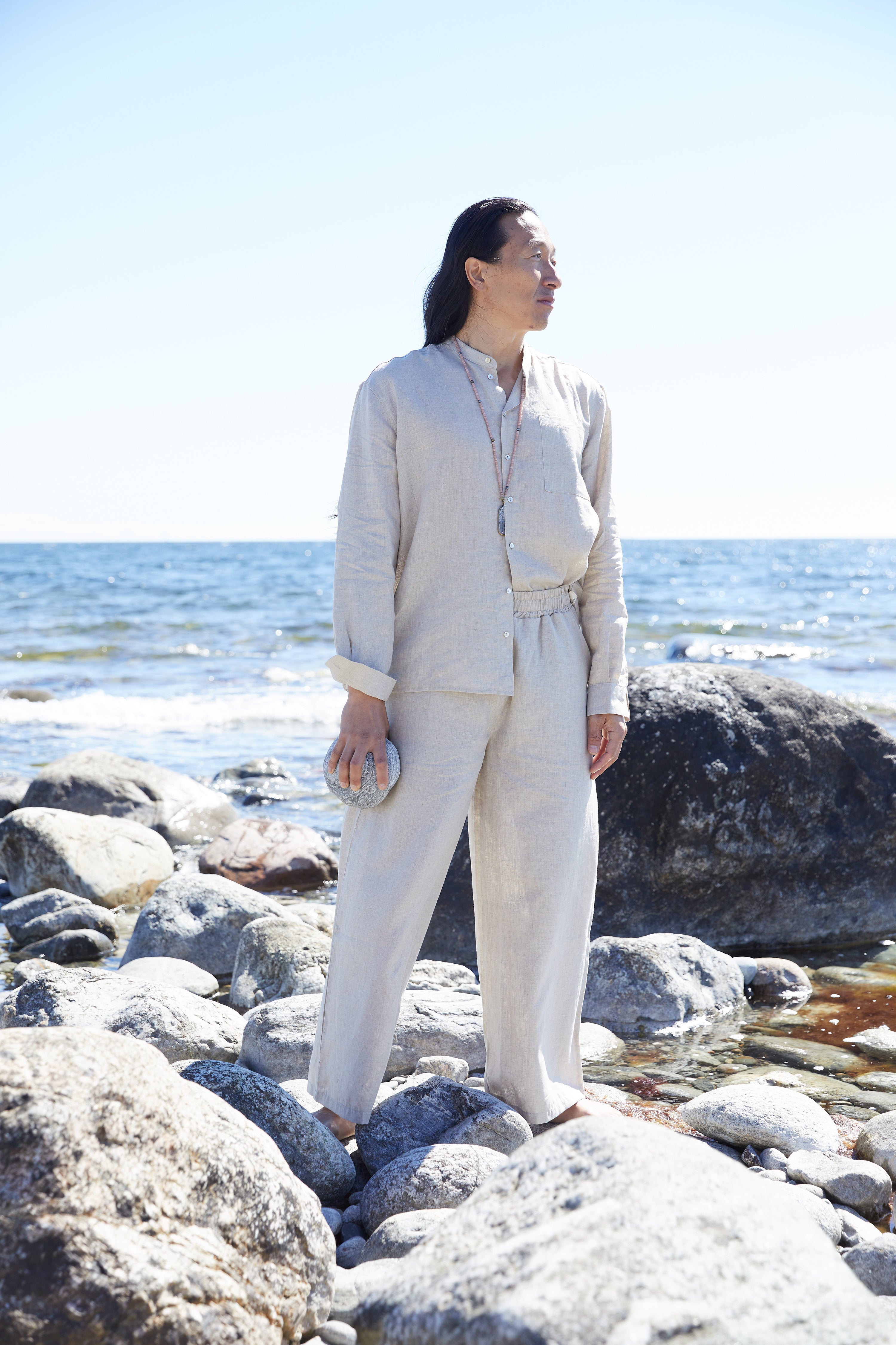 Klassisk murarskjorta i härligt linne (unisex) – RAW linen