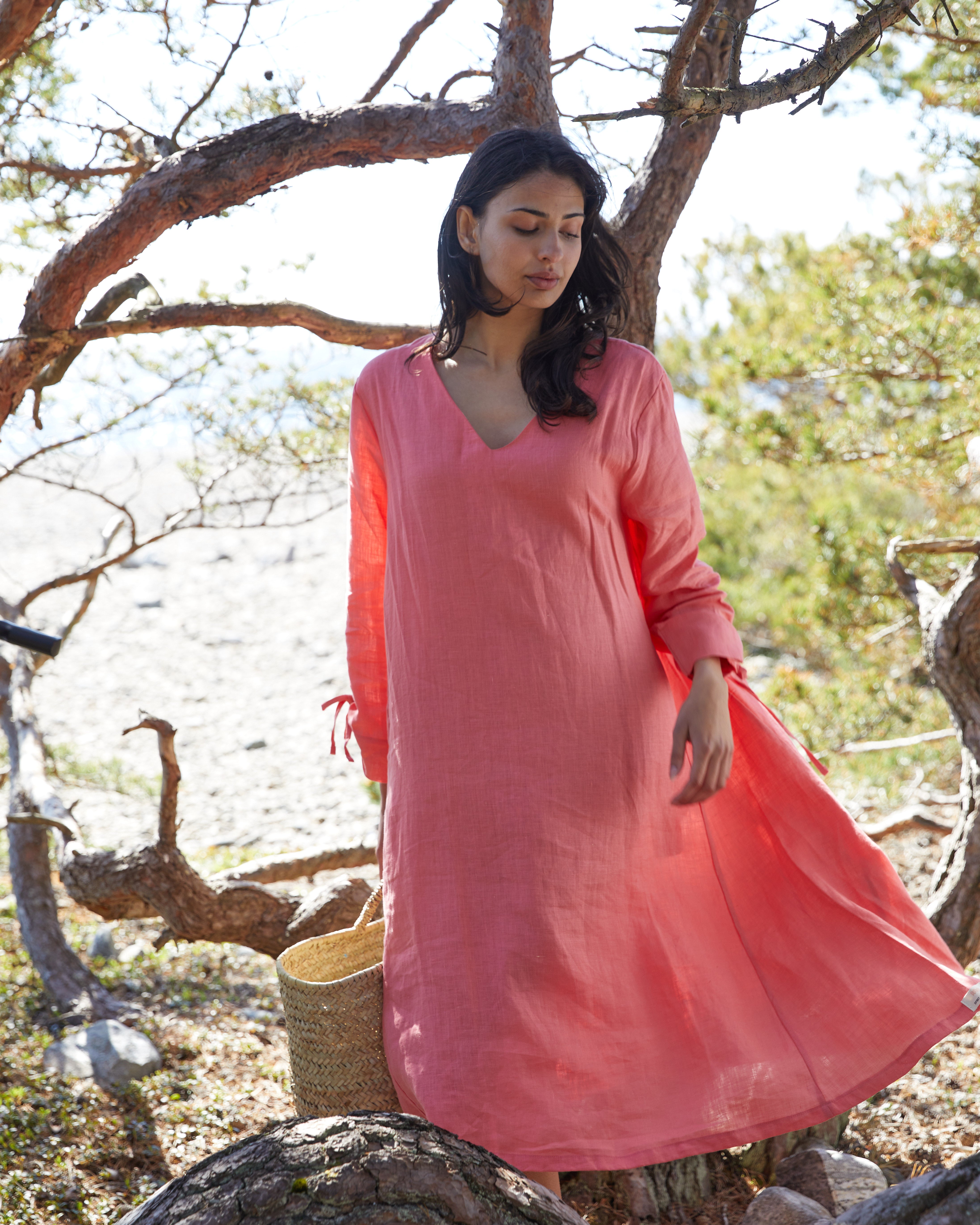 Kaftan/klänning i härligt linne – Tea Rose