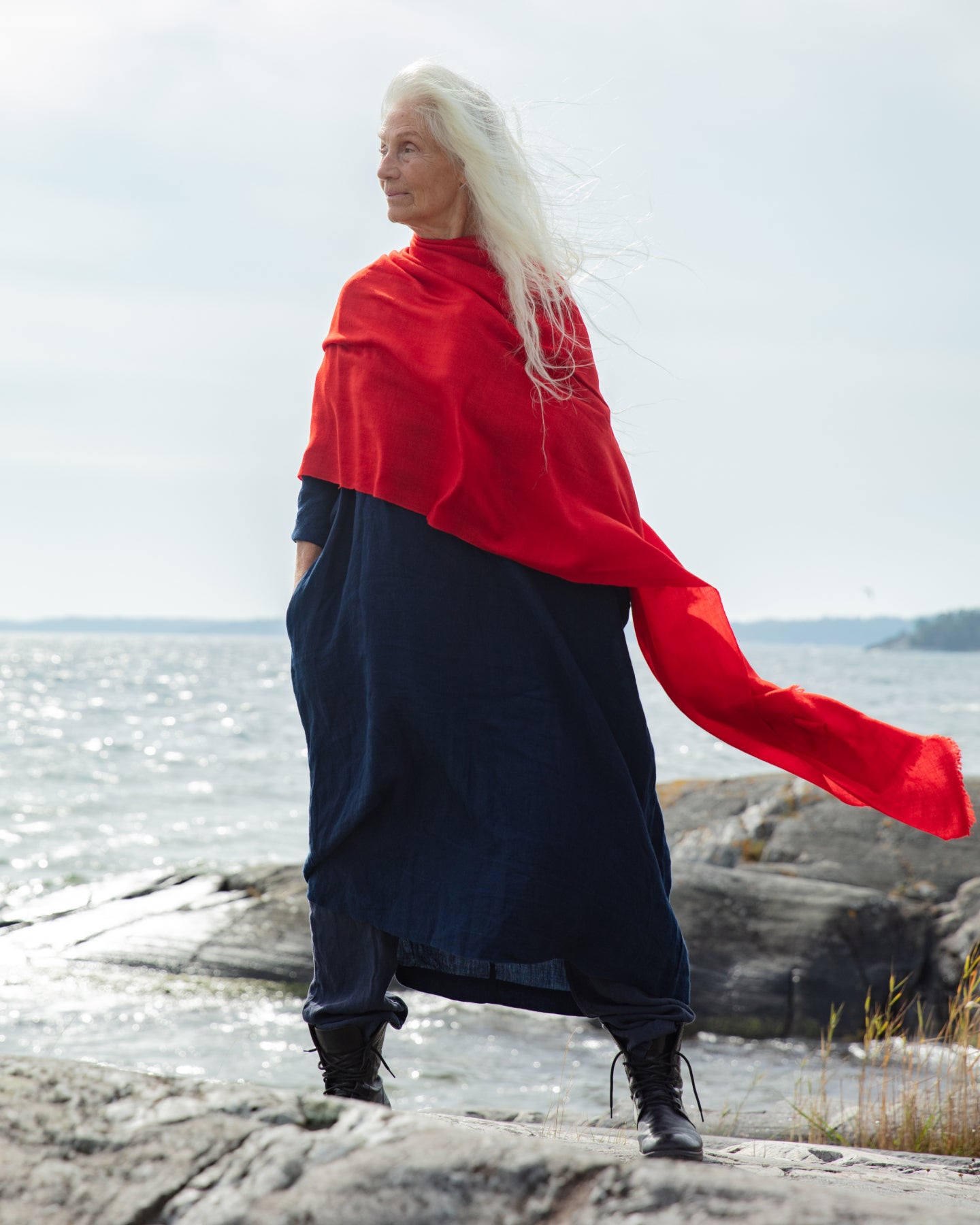 Pashmina Shawl from Ladakh, Kashmir - Exclusive 70 x 100 cm, Japan Red