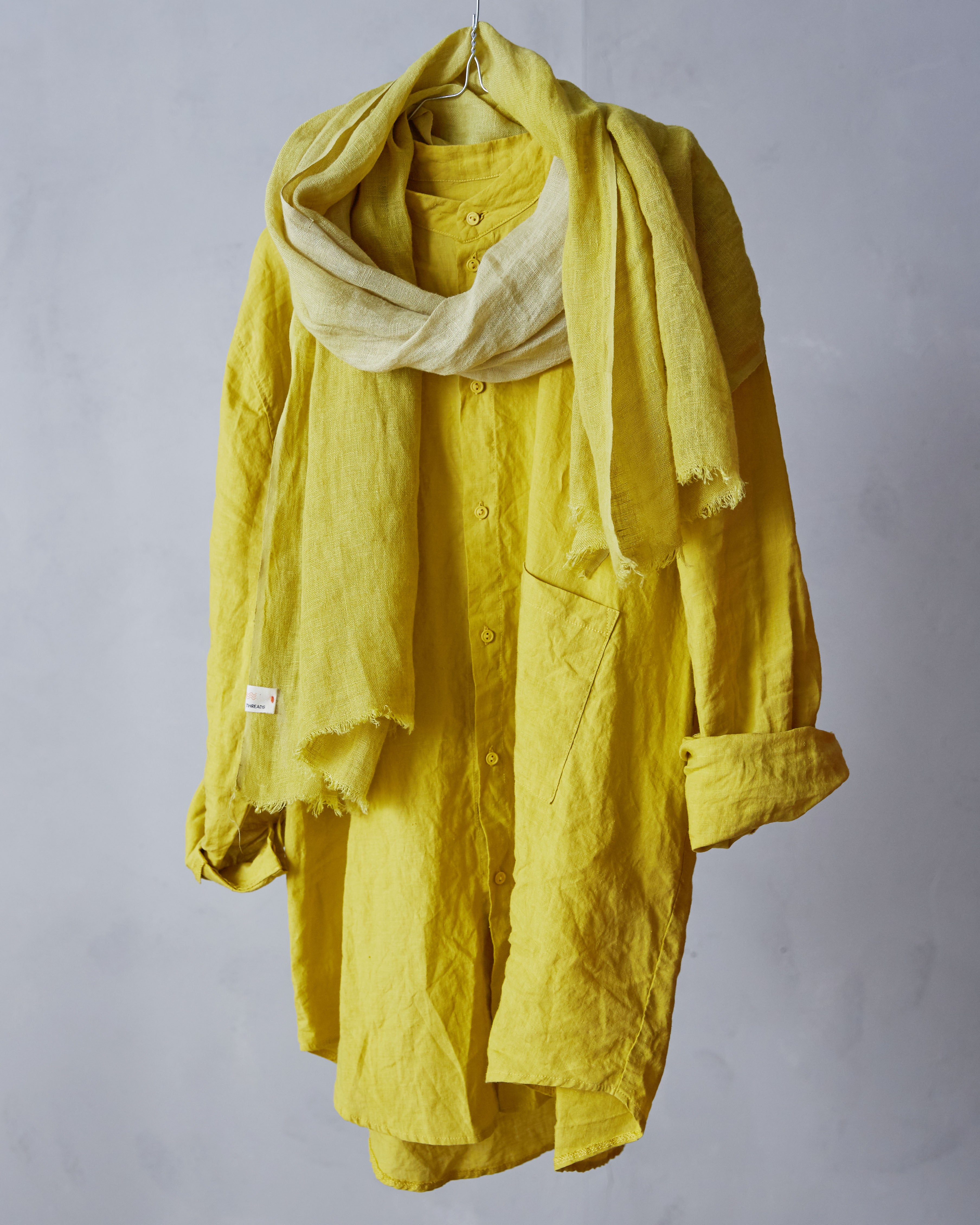 Roomy, Linen Banded-collar Shirt (Unisex)  – Yellow